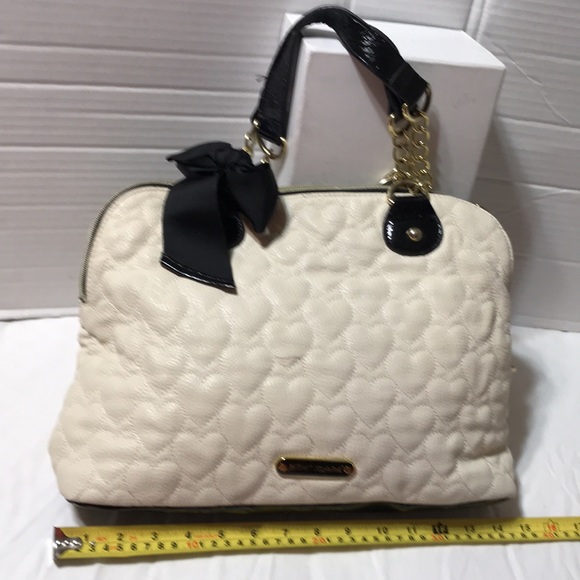 Betsy Johnson shoulder bag with partial chain strap - Picture 4 of 8